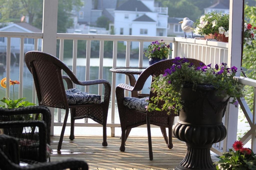 Harbour Towne Inn On The Waterfront Boothbay Harbor Buitenkant foto